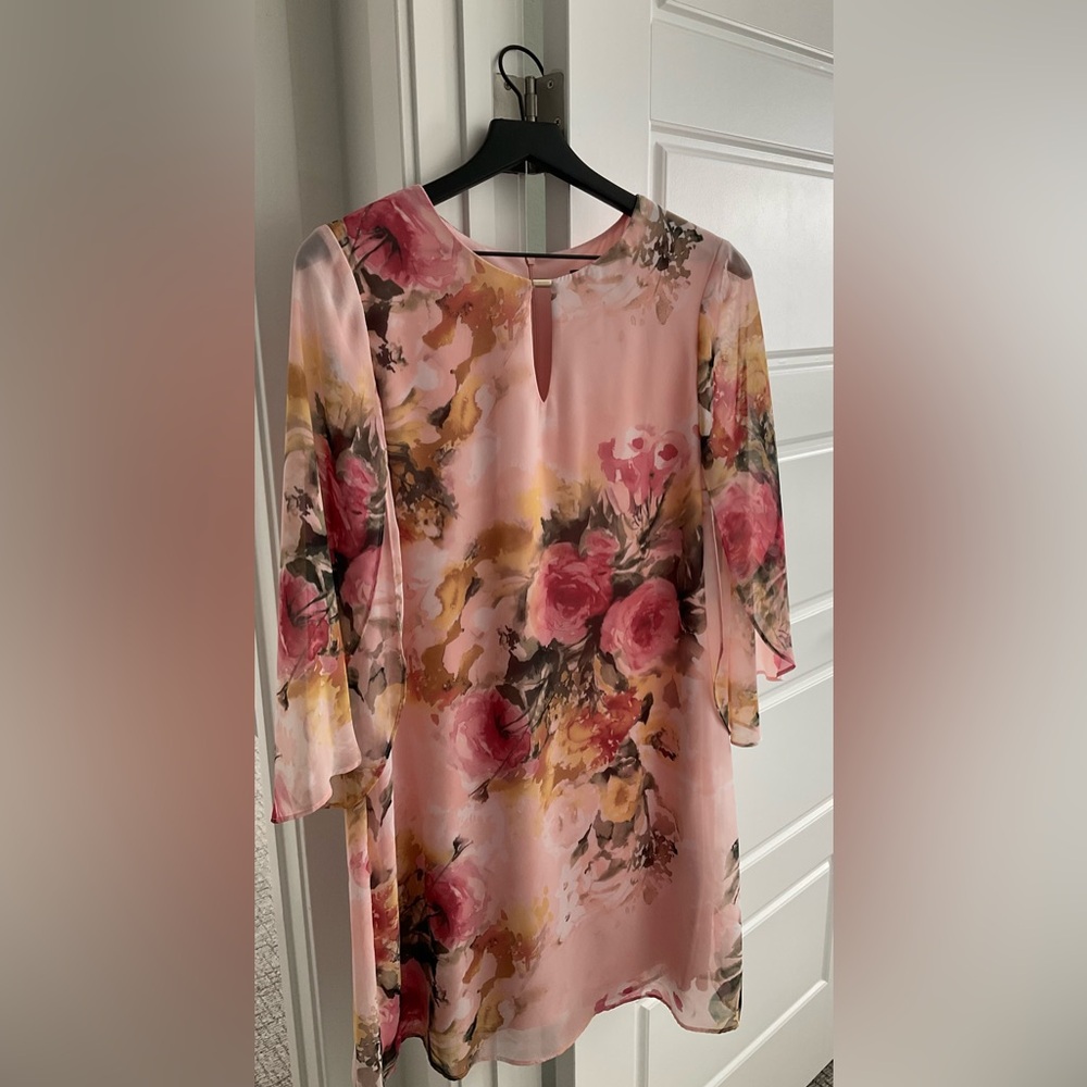 Connected Apparel- Size 6- New w tags